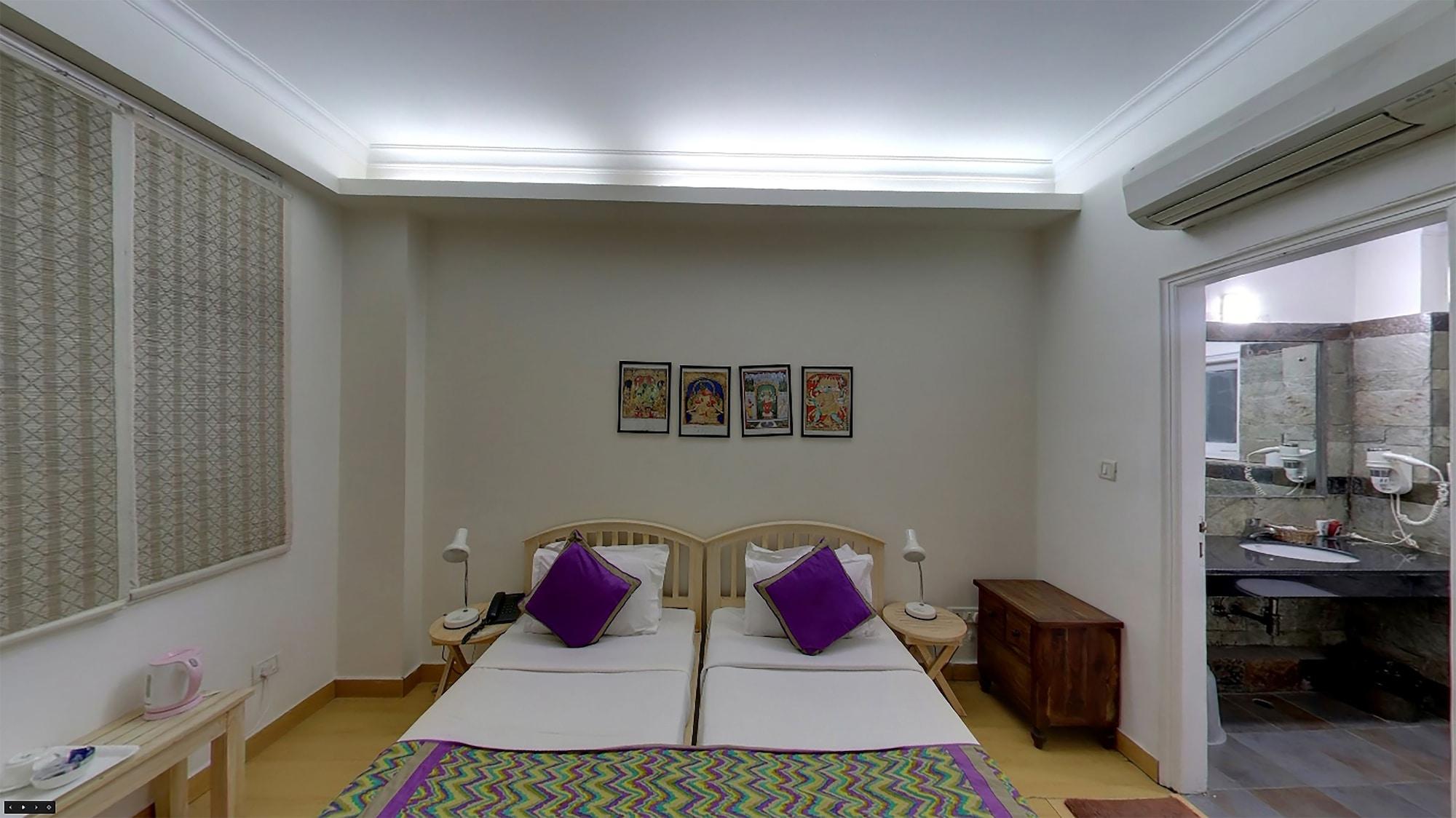 Colonel'S Retreat At The Airport Bed and Breakfast New Delhi Exteriör bild