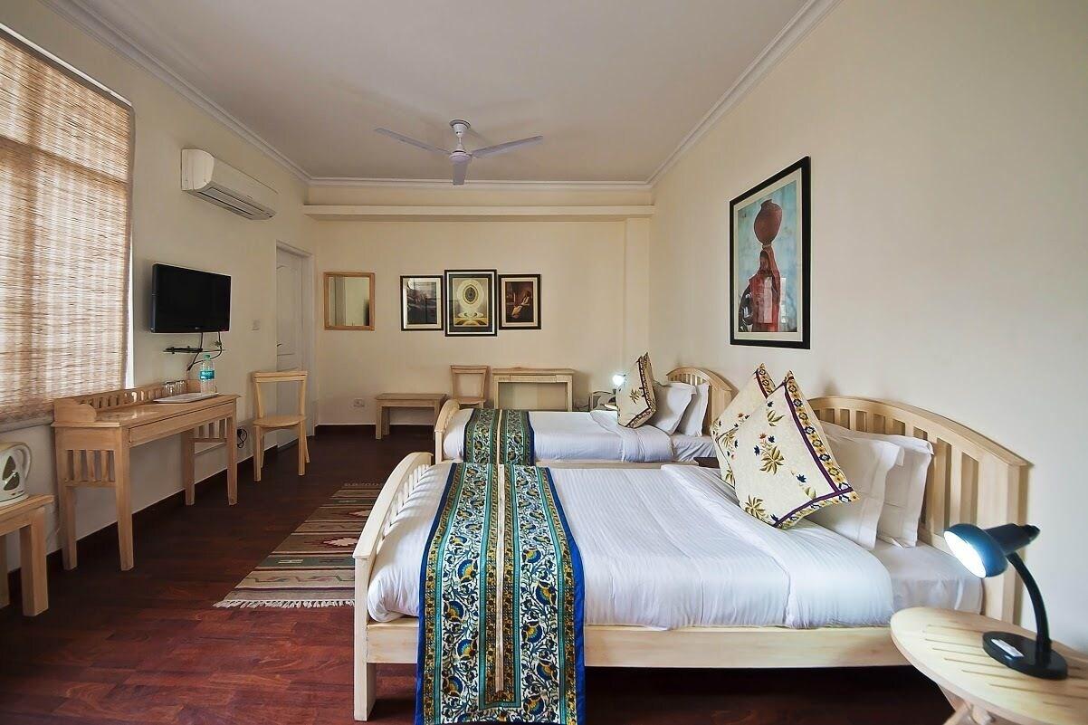 Colonel'S Retreat At The Airport Bed and Breakfast New Delhi Exteriör bild