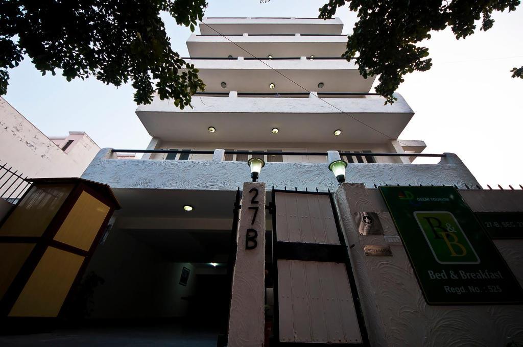 Colonel'S Retreat At The Airport Bed and Breakfast New Delhi Exteriör bild