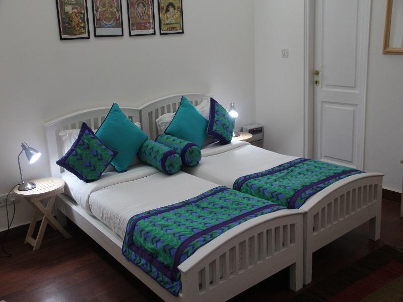 Colonel'S Retreat At The Airport Bed and Breakfast New Delhi Exteriör bild