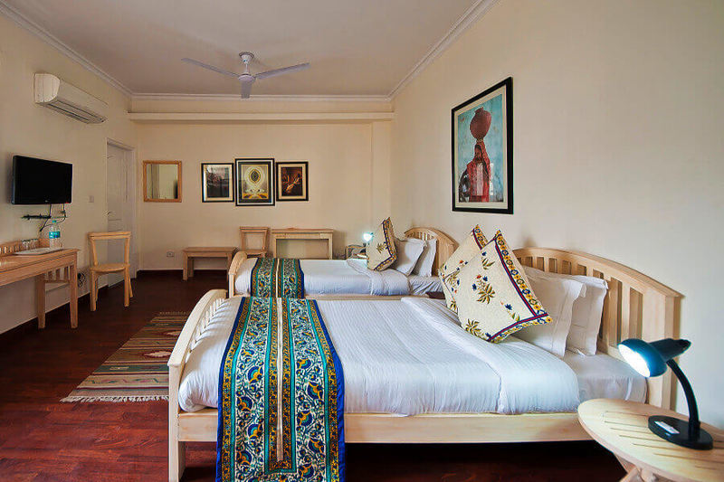 Colonel'S Retreat At The Airport Bed and Breakfast New Delhi Exteriör bild